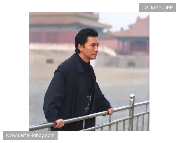 尊龙就是博:尊龙的生活哲学与他对事业的坚持与热爱 尊龙就是博:尊龙的生活哲学与他对事业的坚持与热爱